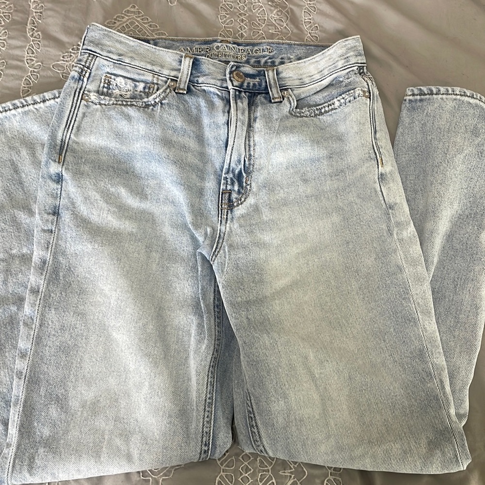 American Eagle Mom Jeans